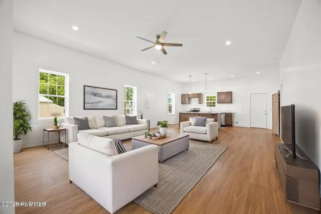 $334,500 | 901 Walnut Street, Wilmington, NC 28401