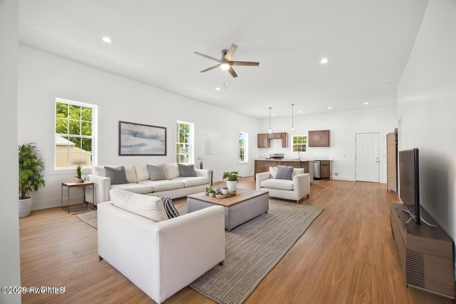 901 Walnut Street Wilmington, NC 28401 - Photo 11 of 39 49-IMG_9969 - 0