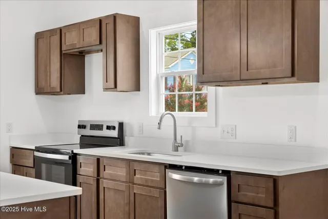 $334,500 | 901 Walnut Street, Wilmington, NC 28401