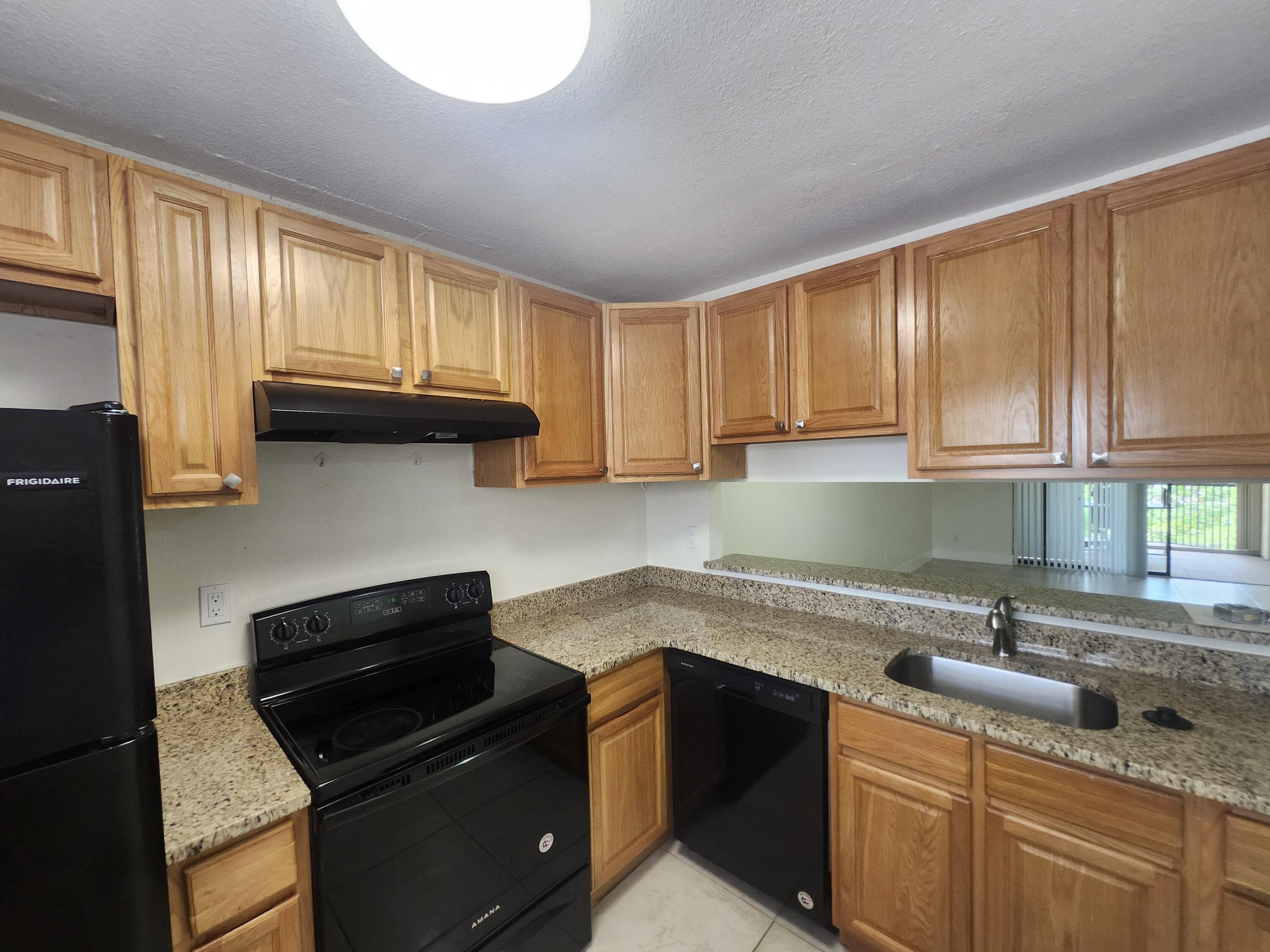 3470 Foxcroft Road, Unit 207 Miramar, FL 33025 - Photo 7 of 20 1000032562