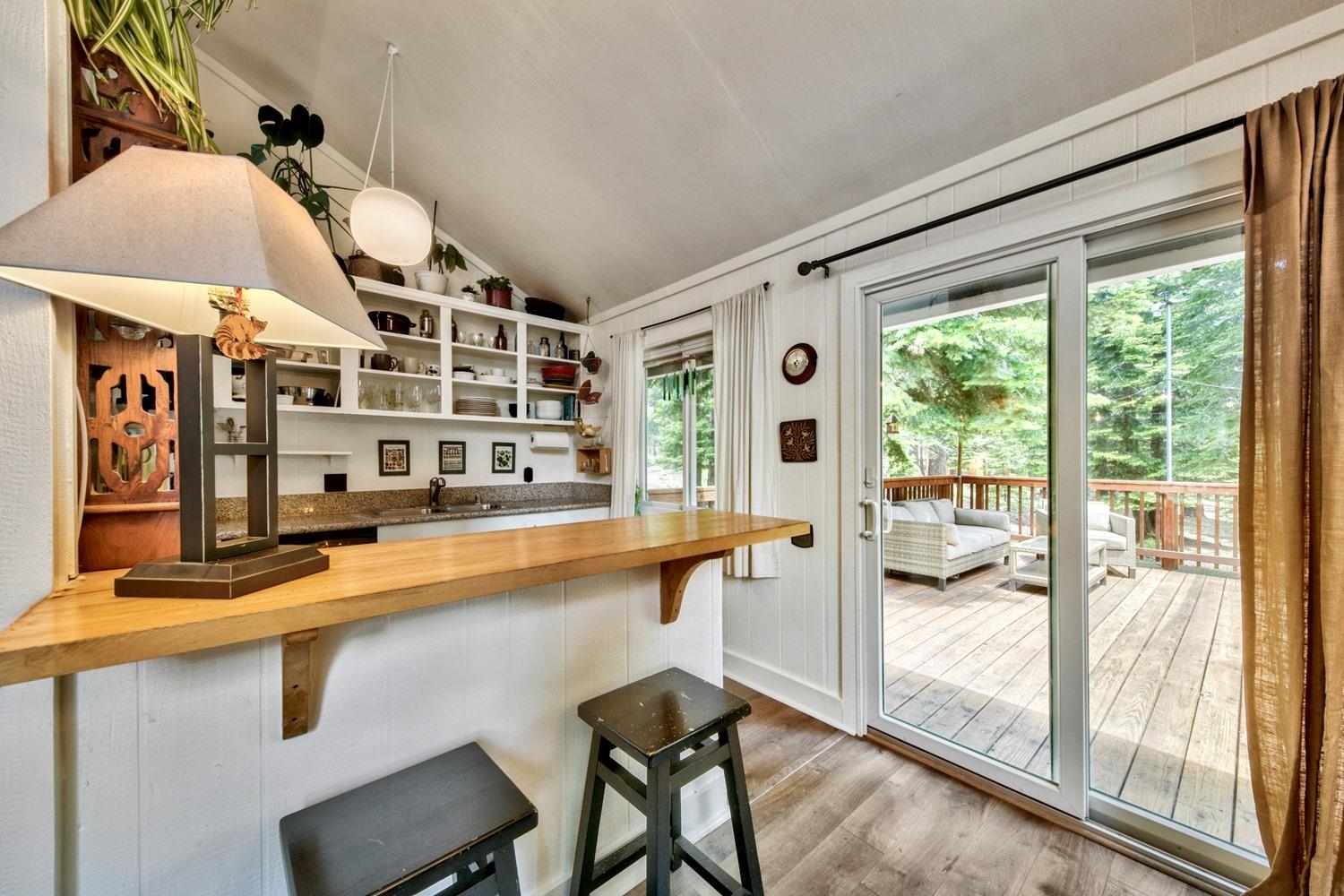 14000 Tyrol Road Truckee, CA 96161 - Photo 13 of 20 Gallery Image 13