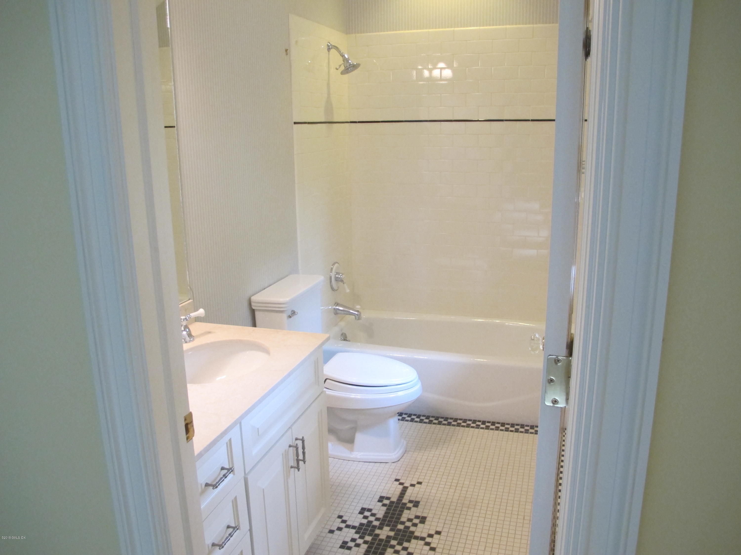 95 Stanwich Road Greenwich, CT 06830 - Photo 27 of 39 CHILDREN BATH