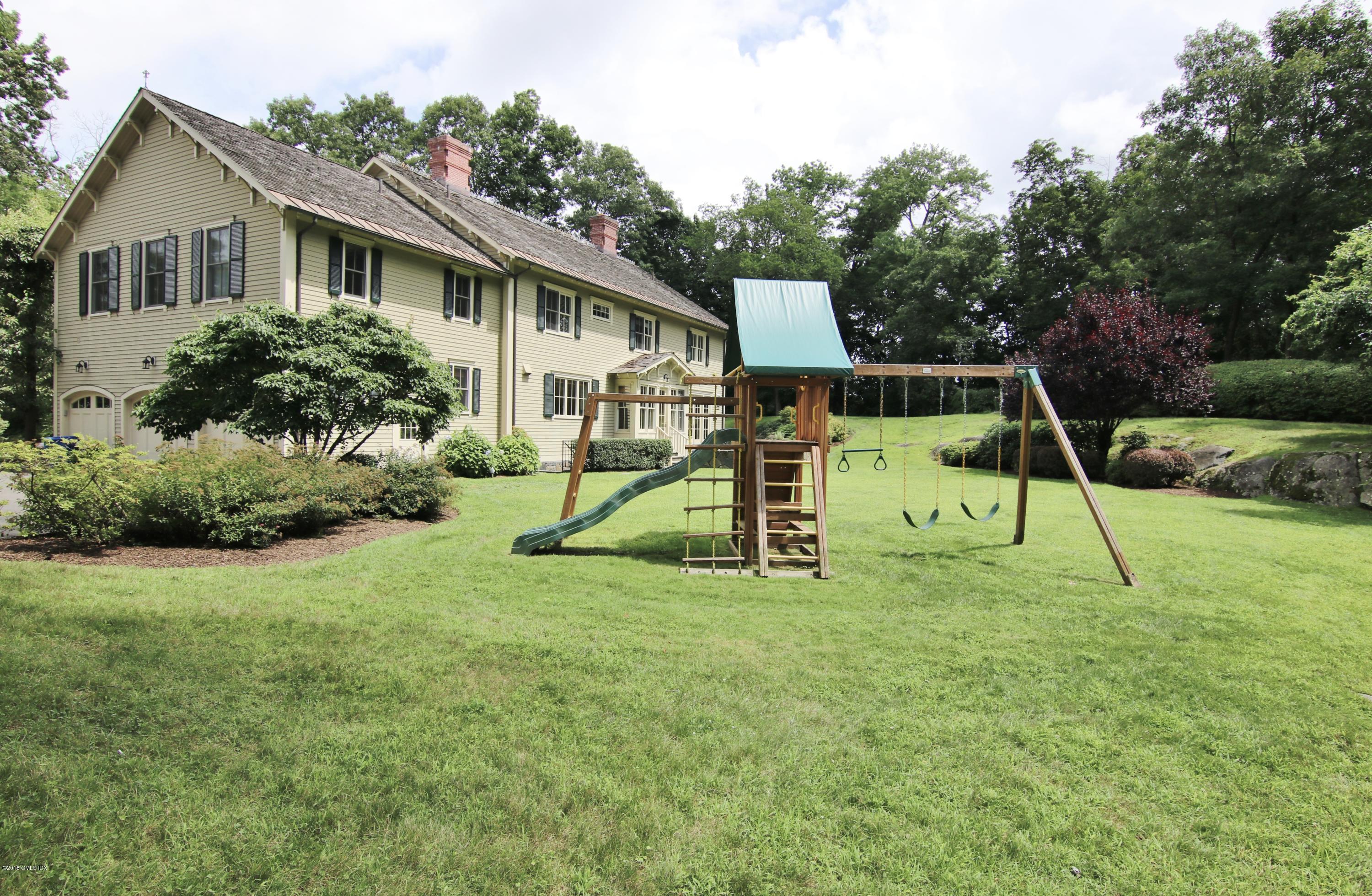 95 Stanwich Road Greenwich, CT 06830 - Photo 3 of 39 BACK YARD