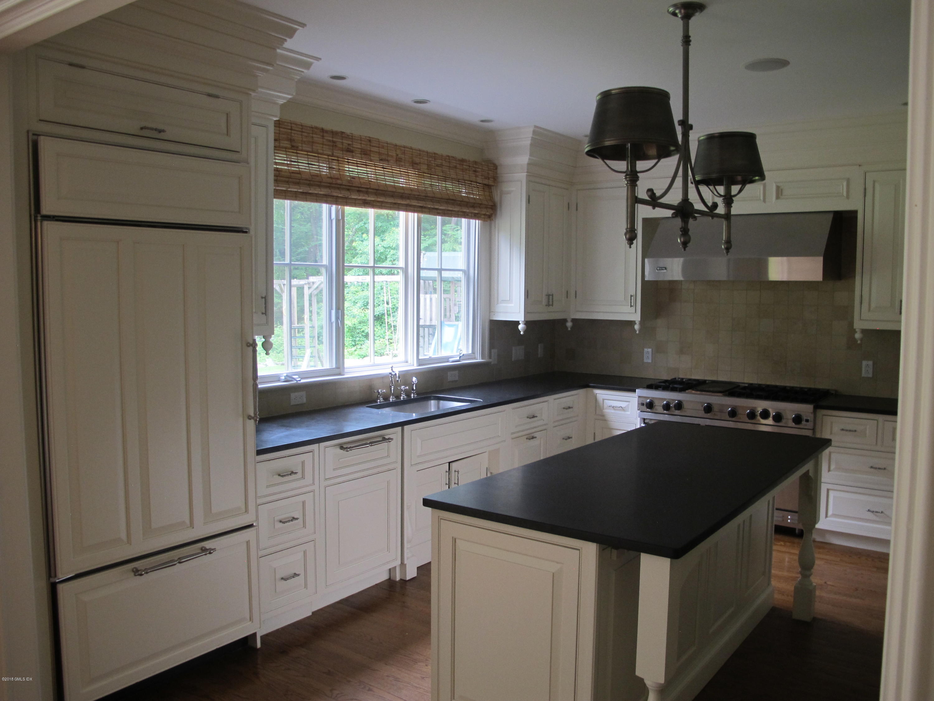 95 Stanwich Road Greenwich, CT 06830 - Photo 8 of 39 KITCHEN