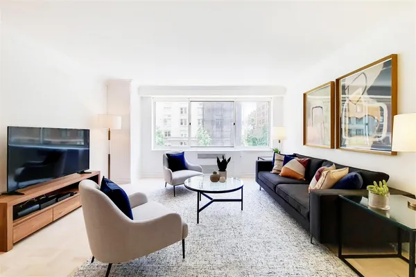 920 Park Avenue, Unit 5A | Upper East Side