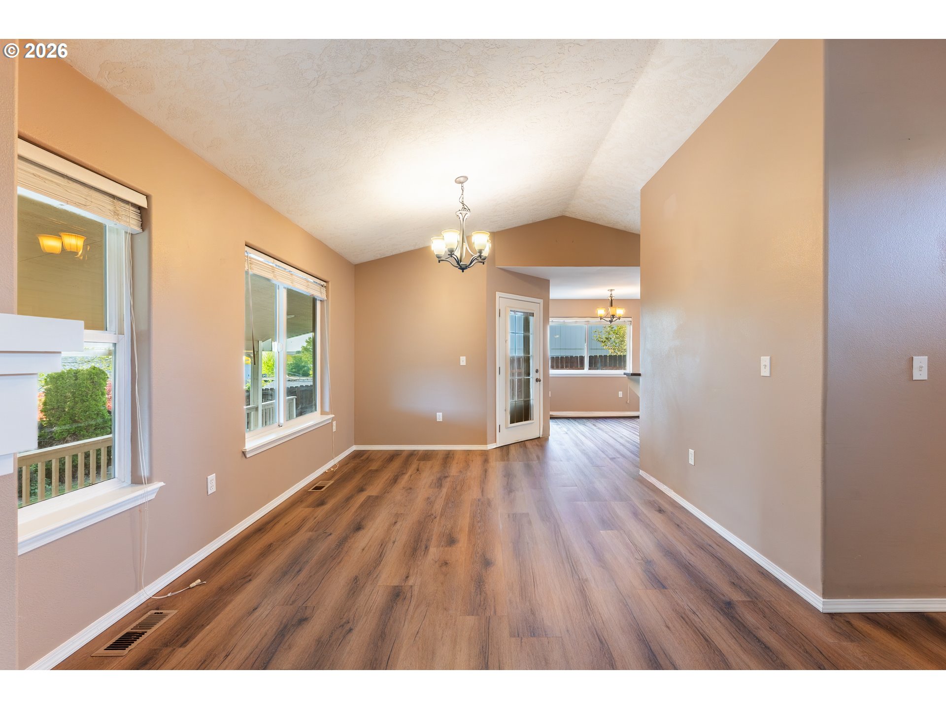 1621 Southwest 2nd Street Pendleton, OR 97801 - Photo 2 of 18