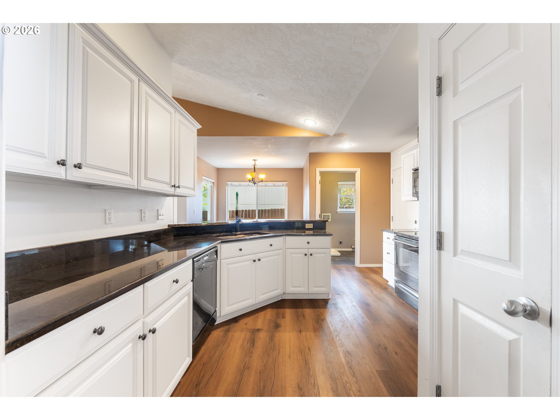 1621 Southwest 2nd Street Pendleton, OR 97801 - Photo 4 of 18