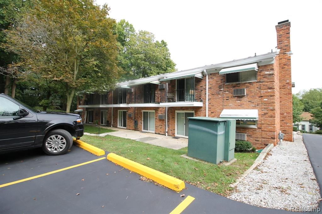 419 Prospect Street, Unit 202 Romeo, MI 48065 - Photo 4 of 17