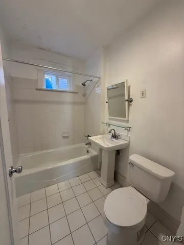 $1,500 | 1637 Neilson Street, Unit 2, Utica, NY 13501