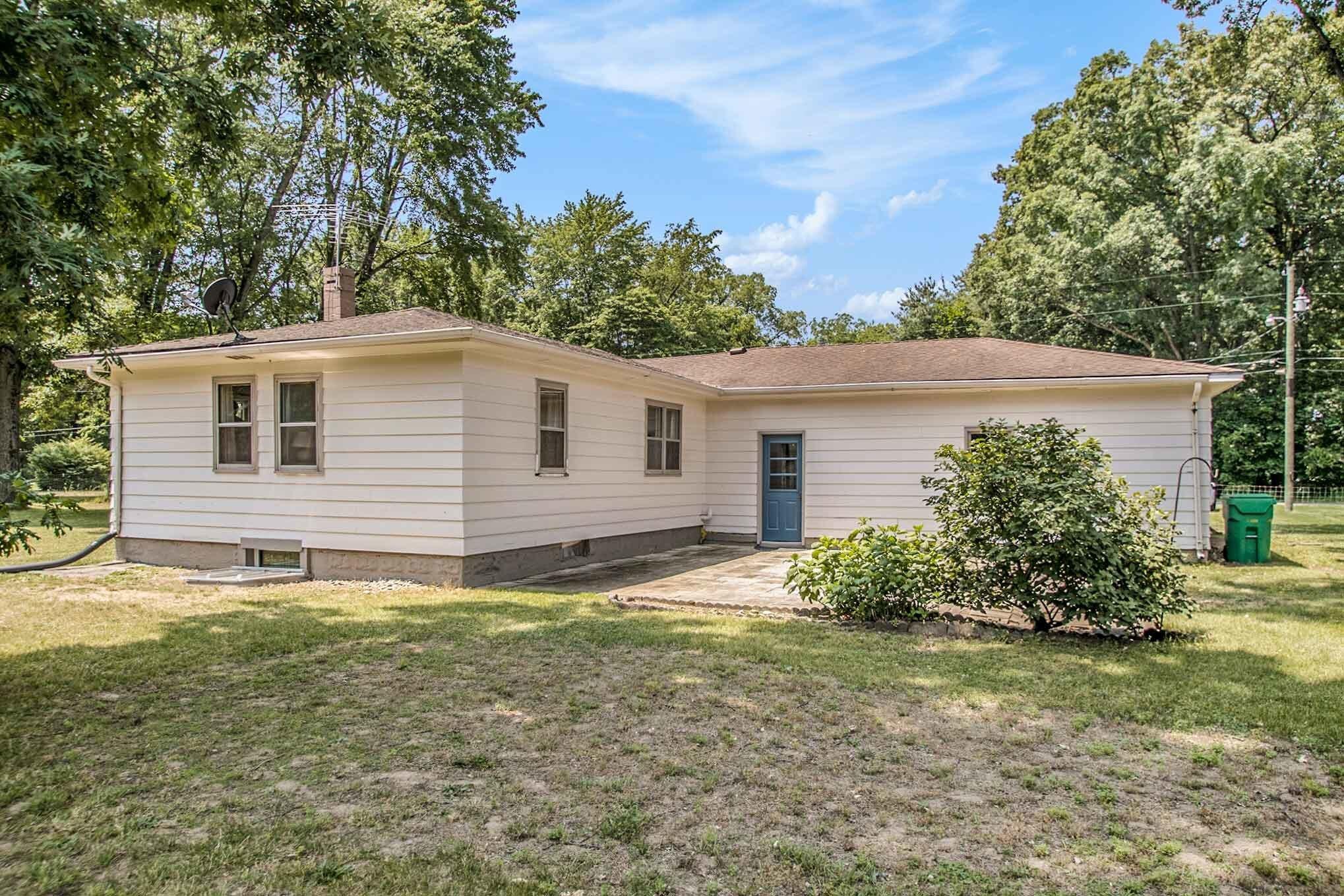 70101 State Line Road Edwardsburg, MI 49112 - Photo 3 of 34 015_img_0002