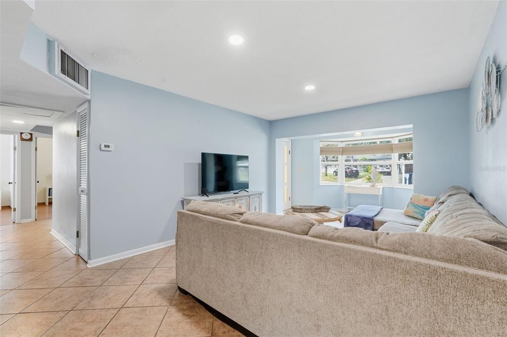 12361 114th Street Largo, FL 33778 - Photo 13 of 43