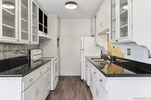 $389,900 | 4180 Louisiana Street, Unit 2I, San Diego, CA 92104