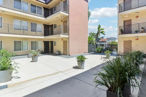 $389,900 | 4180 Louisiana Street, Unit 2I, San Diego, CA 92104
