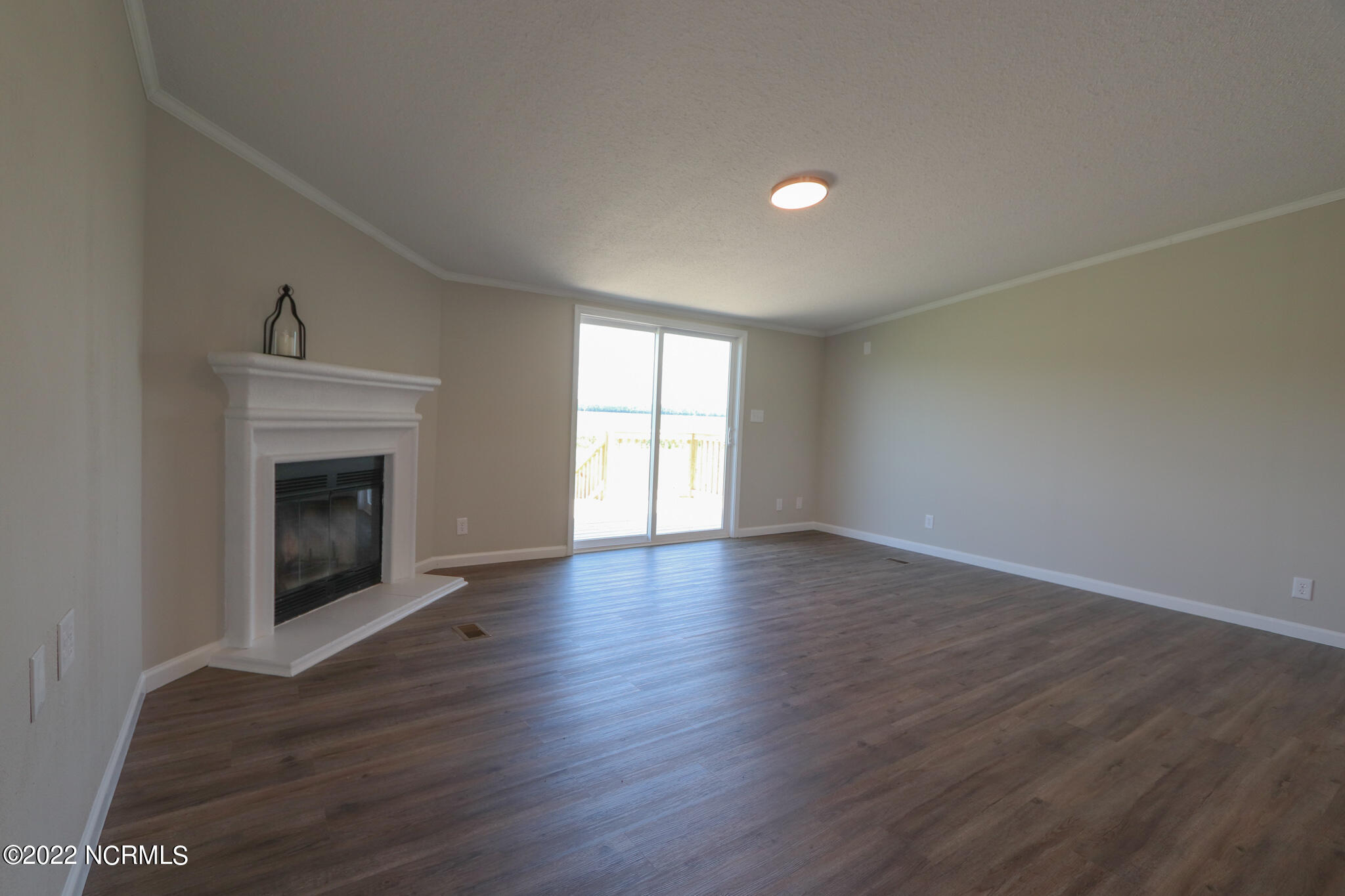 2191 New Hope Road Hertford, NC 27944 - Photo 3 of 32 Living Room