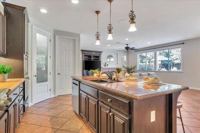$1,180,000 | 1517 Rampart Way, Brentwood, CA 94513