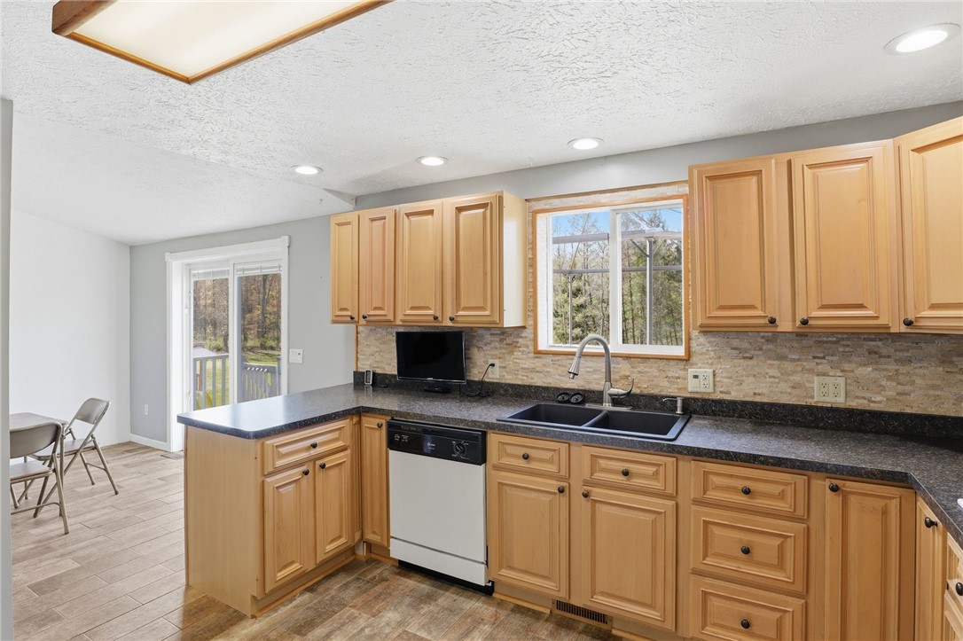 63 Pine Hill Road Parma, NY 14559 - Photo 14 of 50