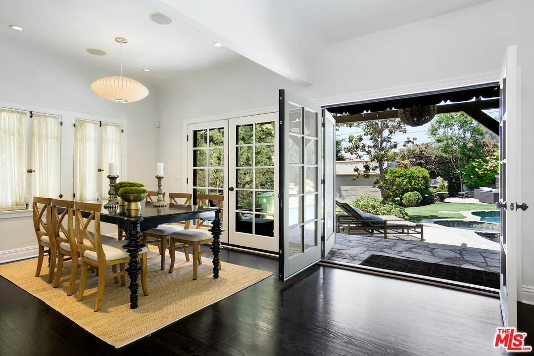 2009 North Serrano Avenue Los Angeles, CA 90027 - Photo 11 of 26