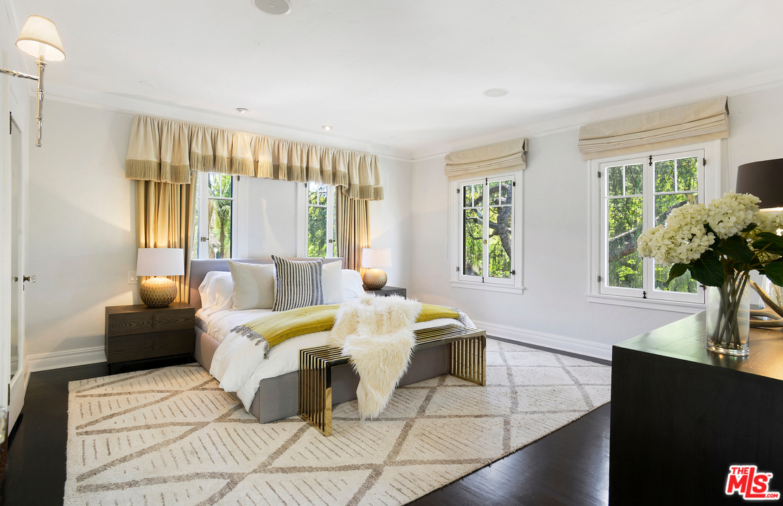 2009 North Serrano Avenue Los Angeles, CA 90027 - Photo 13 of 26