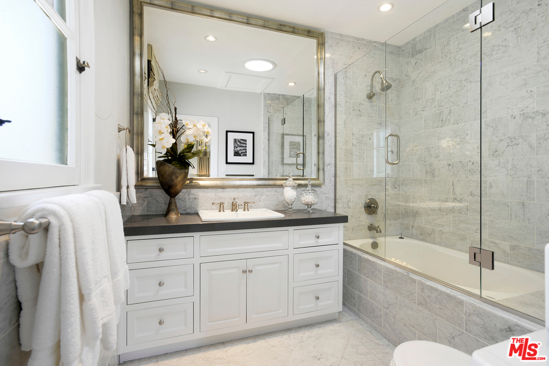 2009 North Serrano Avenue Los Angeles, CA 90027 - Photo 14 of 26