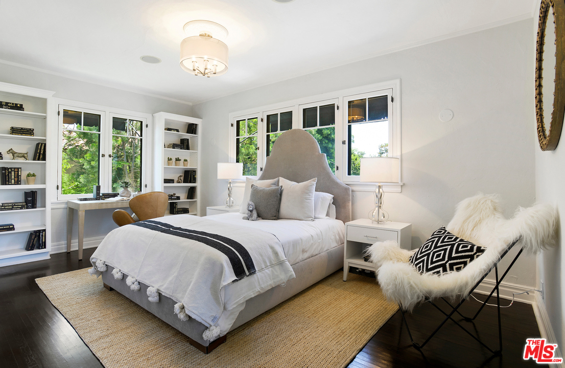 2009 North Serrano Avenue Los Angeles, CA 90027 - Photo 17 of 26