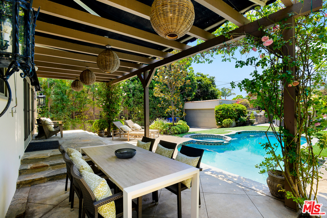 2009 North Serrano Avenue Los Angeles, CA 90027 - Photo 25 of 26