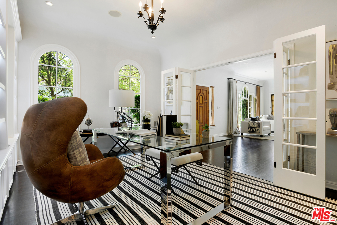 2009 North Serrano Avenue Los Angeles, CA 90027 - Photo 7 of 26