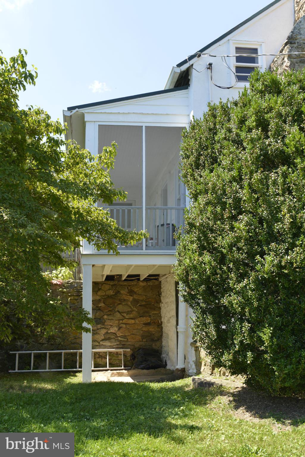 20362 Furr Road Round Hill, VA 20141 - Photo 14 of 20 Exterior (General)