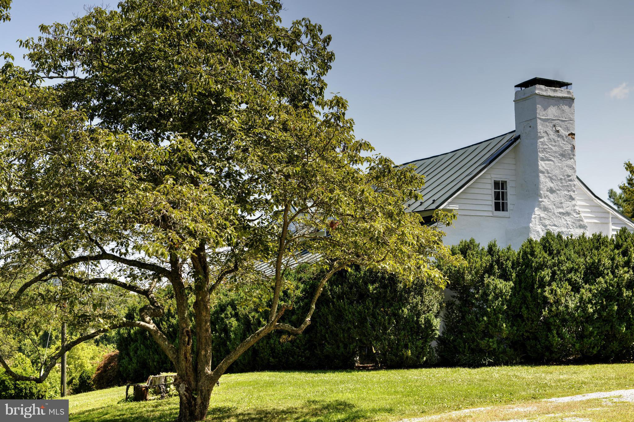 20362 Furr Road Round Hill, VA 20141 - Photo 8 of 20 Exterior (General)