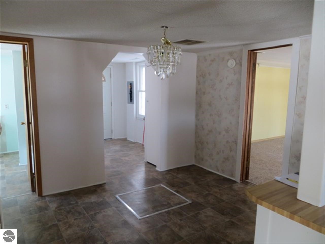 2107 Sanderson Road Prescott, MI 48756 - Photo 8 of 14 1780904-8.JPG