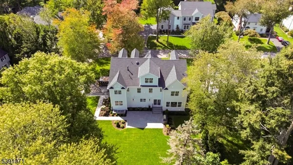$3,599,000 | 2 Whitman Drive, Chatham, NJ 07928