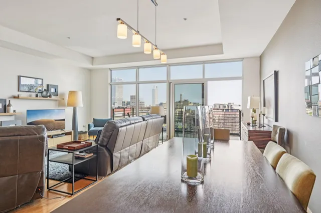 $664,500 | 106 West Seeboth Street, Unit 908, Milwaukee, WI 53204