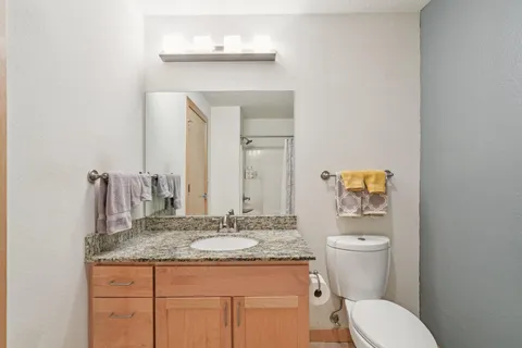 $664,500 | 106 West Seeboth Street, Unit 908, Milwaukee, WI 53204