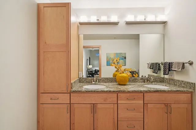 $664,500 | 106 West Seeboth Street, Unit 908, Milwaukee, WI 53204