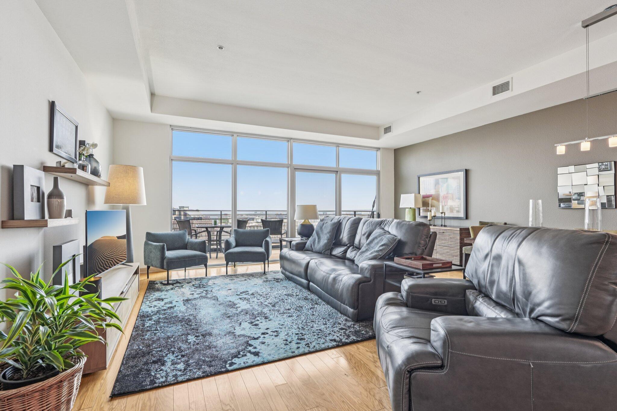 106 West Seeboth Street, Unit 908 Milwaukee, WI 53204 - Photo 4 of 46 Luxury Condominiums with incredible open concept over looking.