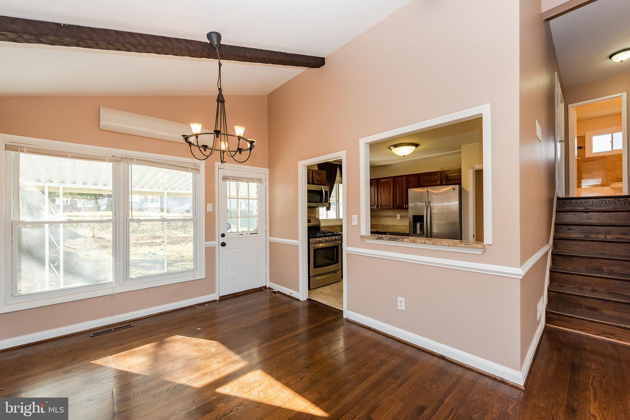 911 Prestwood Road Baltimore, MD 21228 - Photo 3 of 44 Dining Room