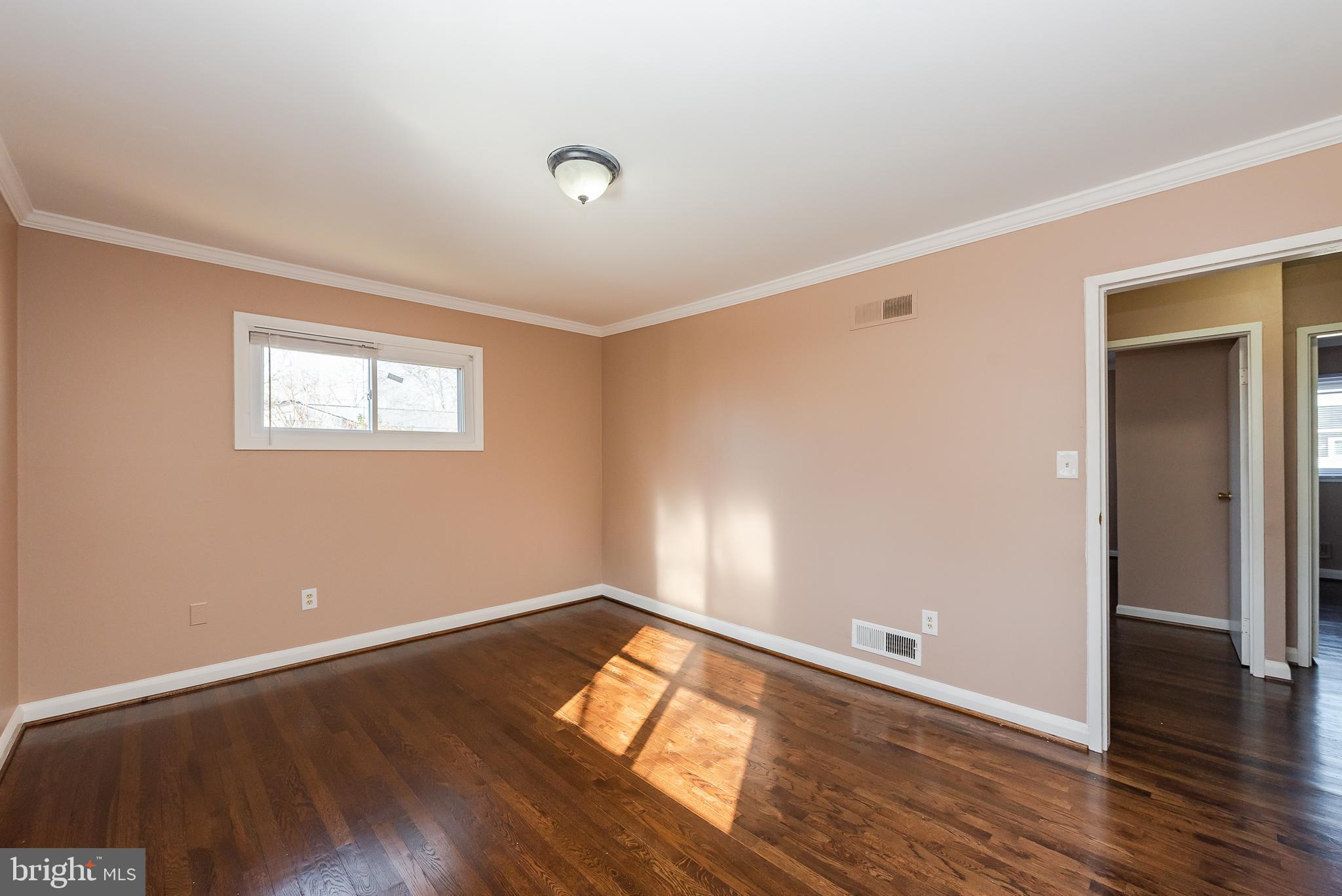 911 Prestwood Road Baltimore, MD 21228 - Photo 22 of 44 Bedroom