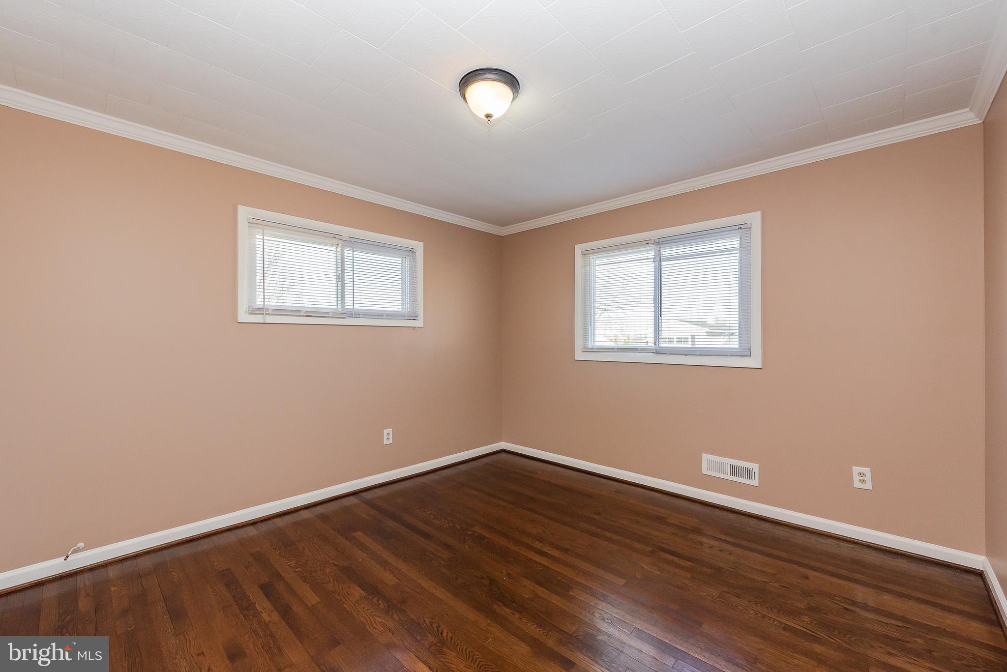 911 Prestwood Road Baltimore, MD 21228 - Photo 23 of 44 Bedroom