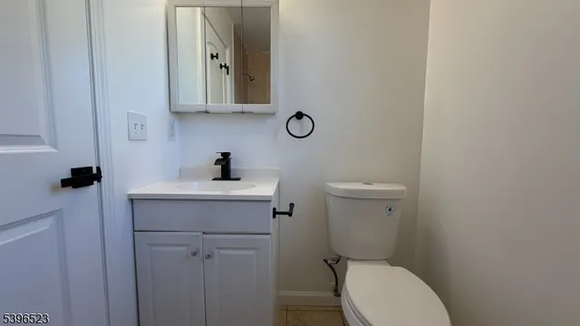 $2,700 | 159 Court Street, Unit 2, Elizabeth Port, NJ 07206