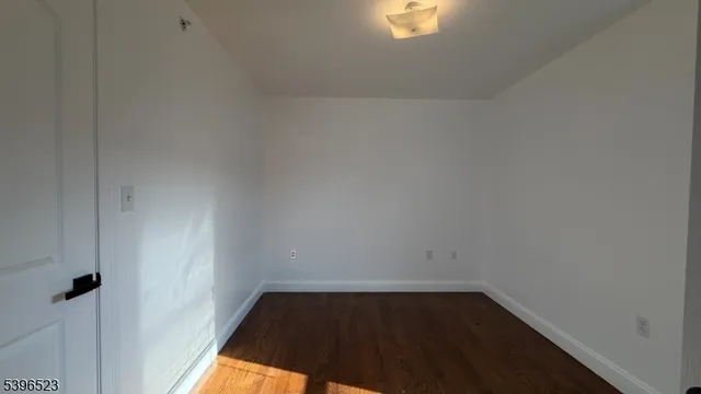 $2,700 | 159 Court Street, Unit 2, Elizabeth Port, NJ 07206