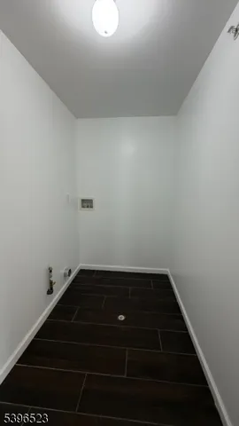 $2,700 | 159 Court Street, Unit 2, Elizabeth Port, NJ 07206