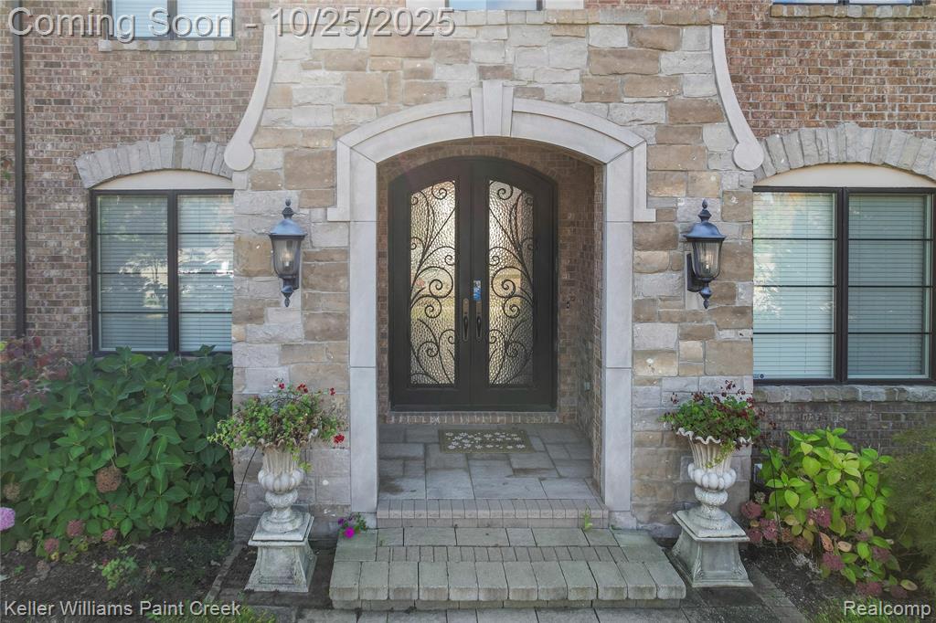 2821 South Addison Circle Rochester, MI 48306 - Photo 6 of 57 Gallery Image 6