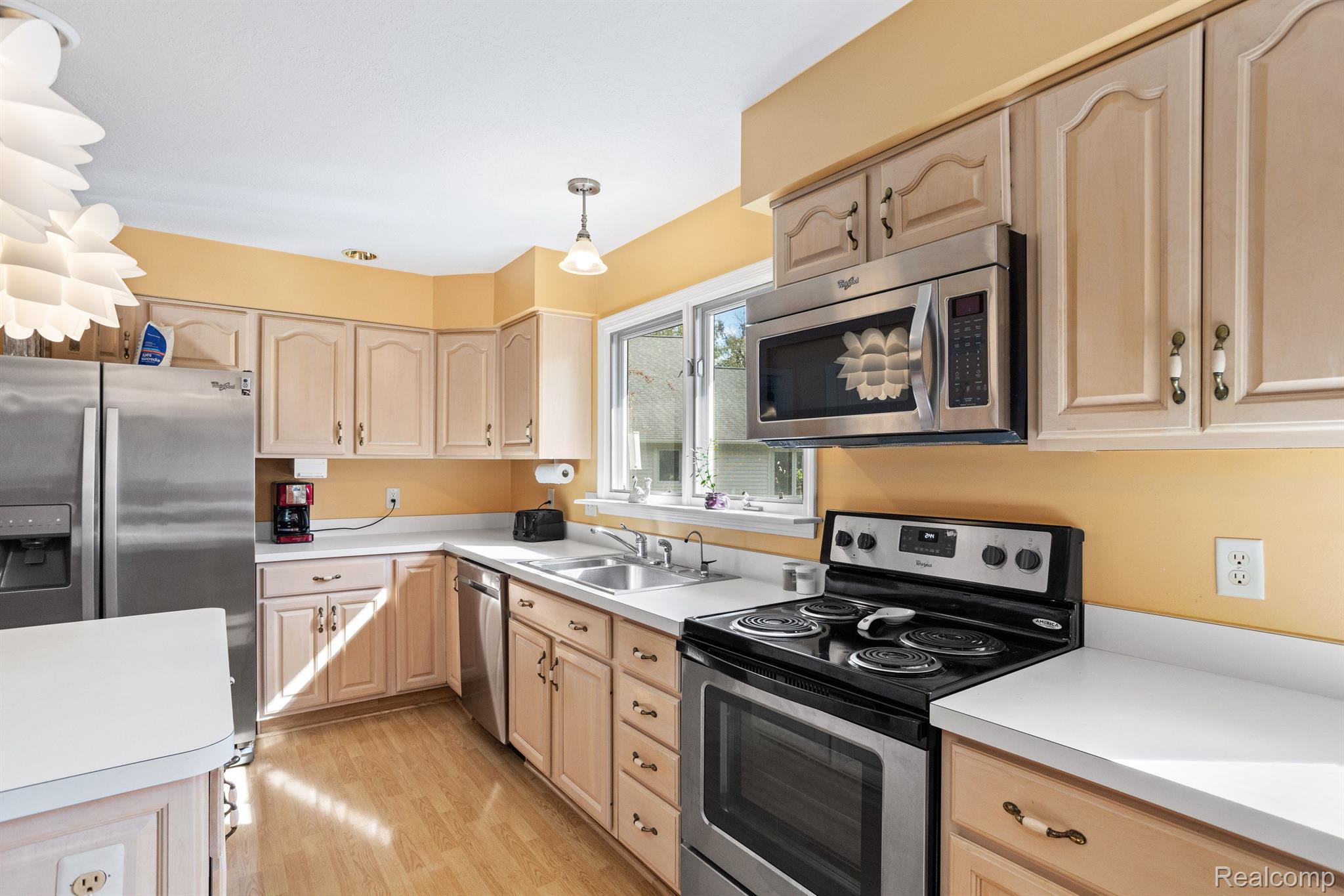 3068 Rivers Edge Drive North Wayne, MI 48184 - Photo 26 of 47 Gallery Image 26