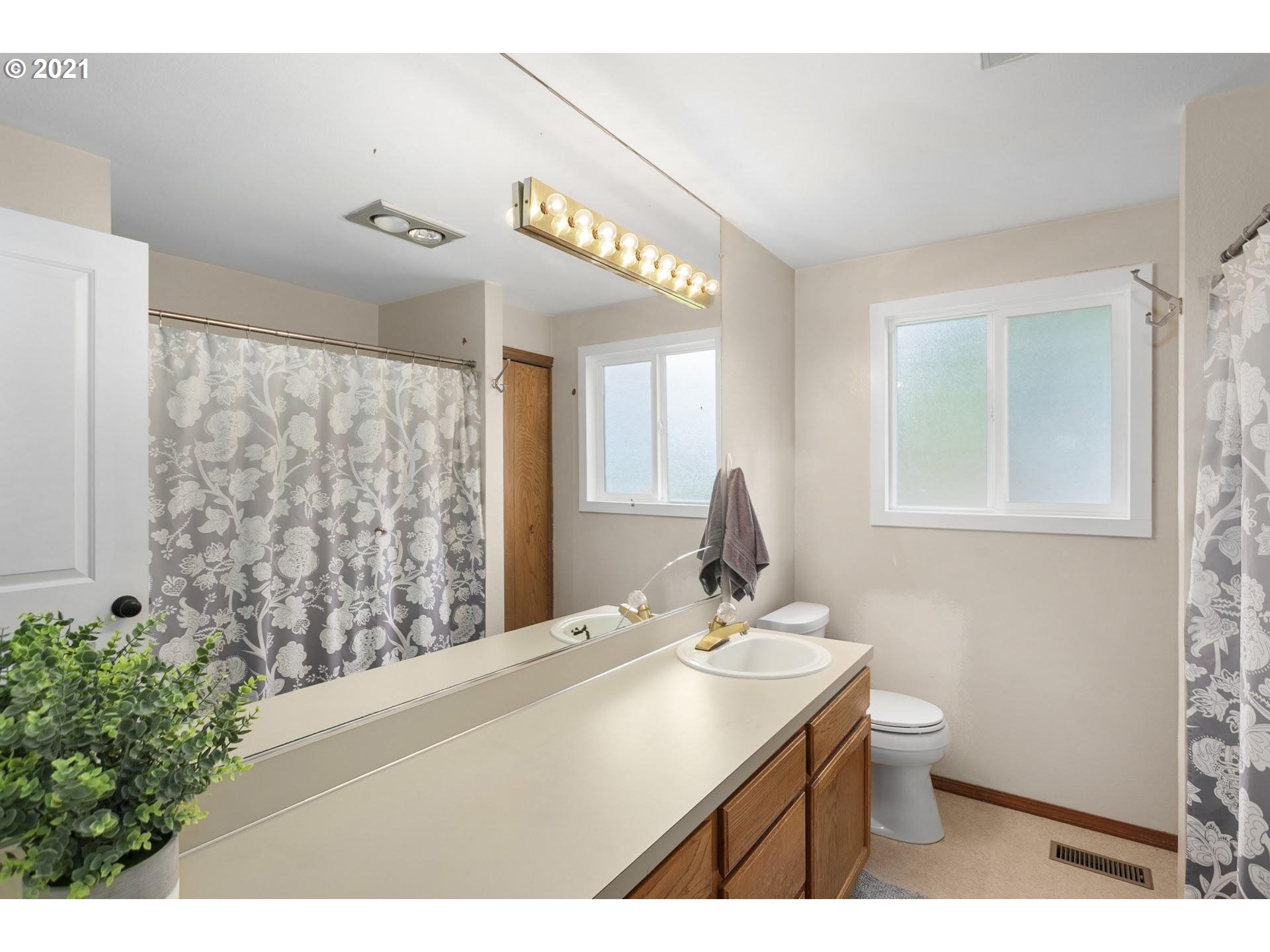 12805 Southwest Davies Road Beaverton, OR 97008 - Photo 14 of 27 Gallery Image 14