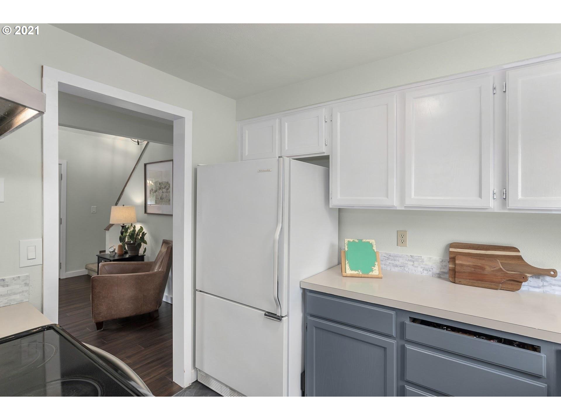 12805 Southwest Davies Road Beaverton, OR 97008 - Photo 10 of 27 Gallery Image 10
