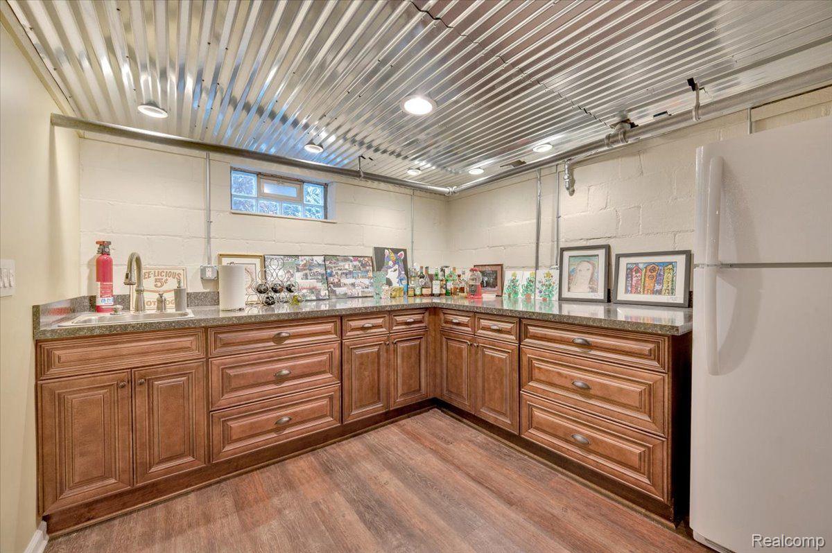 2758 Bamlet Road Royal Oak, MI 48073 - Photo 42 of 49 Gallery Image 42