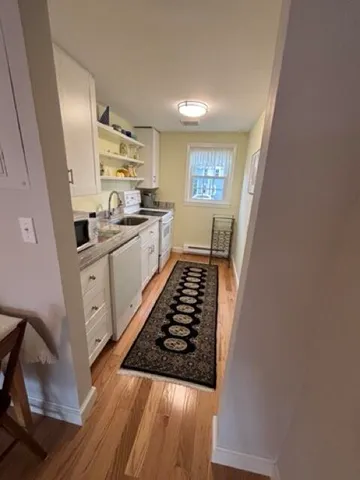 $1,600 | 221 Upper County Road, Unit 2A, Dennis Port, MA 02639