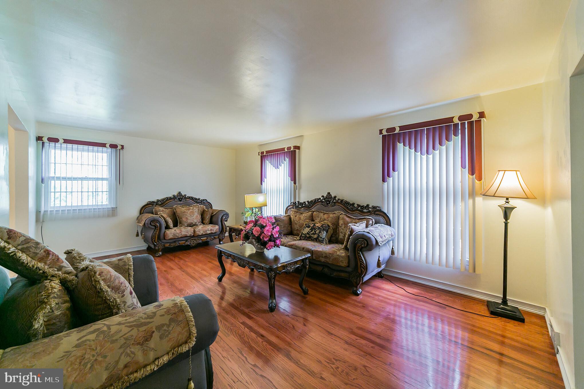 400 Ridge Lane Springfield, PA 19064 - Photo 5 of 17