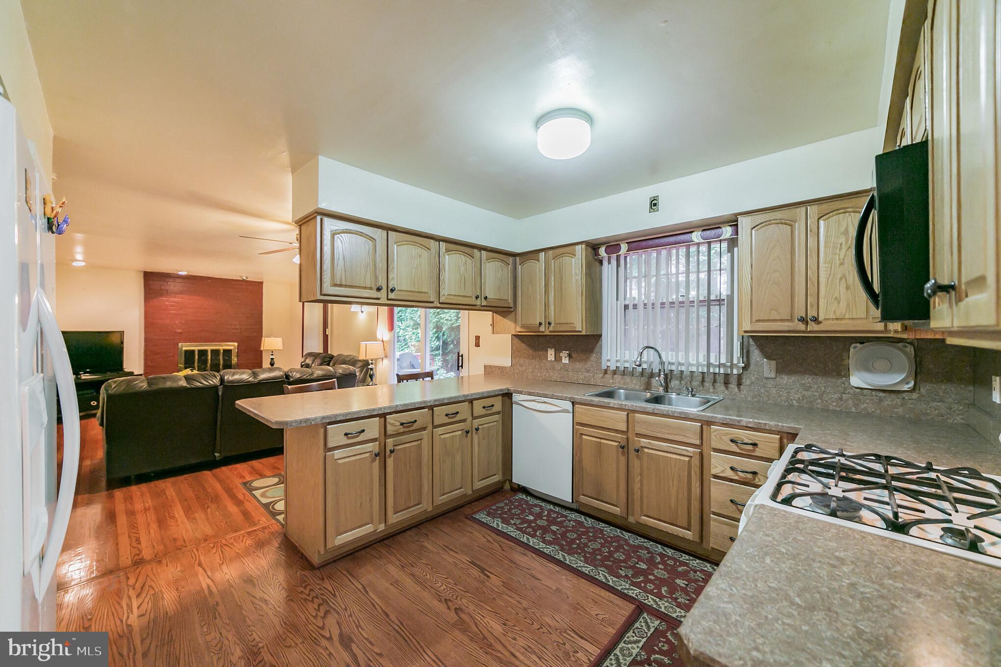 400 Ridge Lane Springfield, PA 19064 - Photo 7 of 17