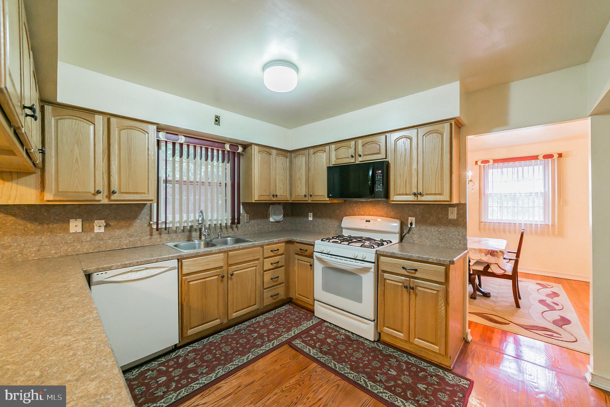 400 Ridge Lane Springfield, PA 19064 - Photo 9 of 17