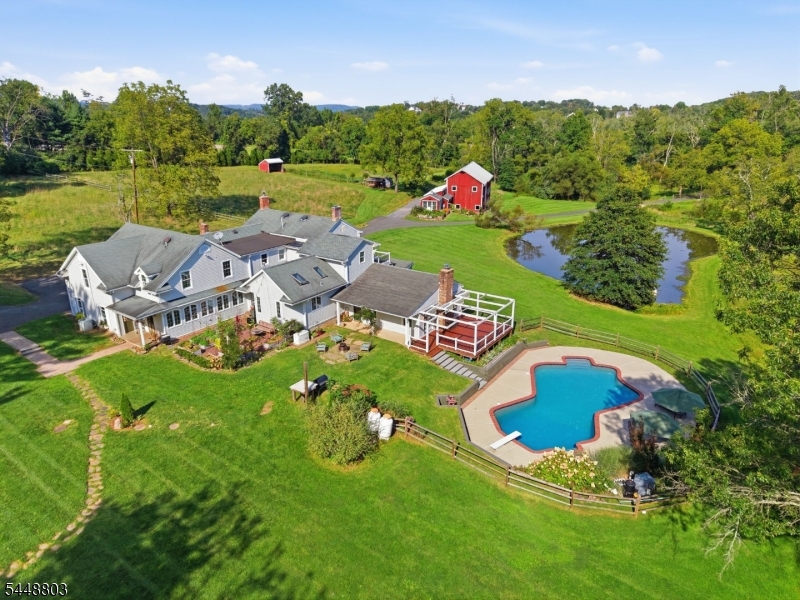 79 Perryville Road Pittstown, NJ 08867 - Photo 3 of 49 Gallery Image 3